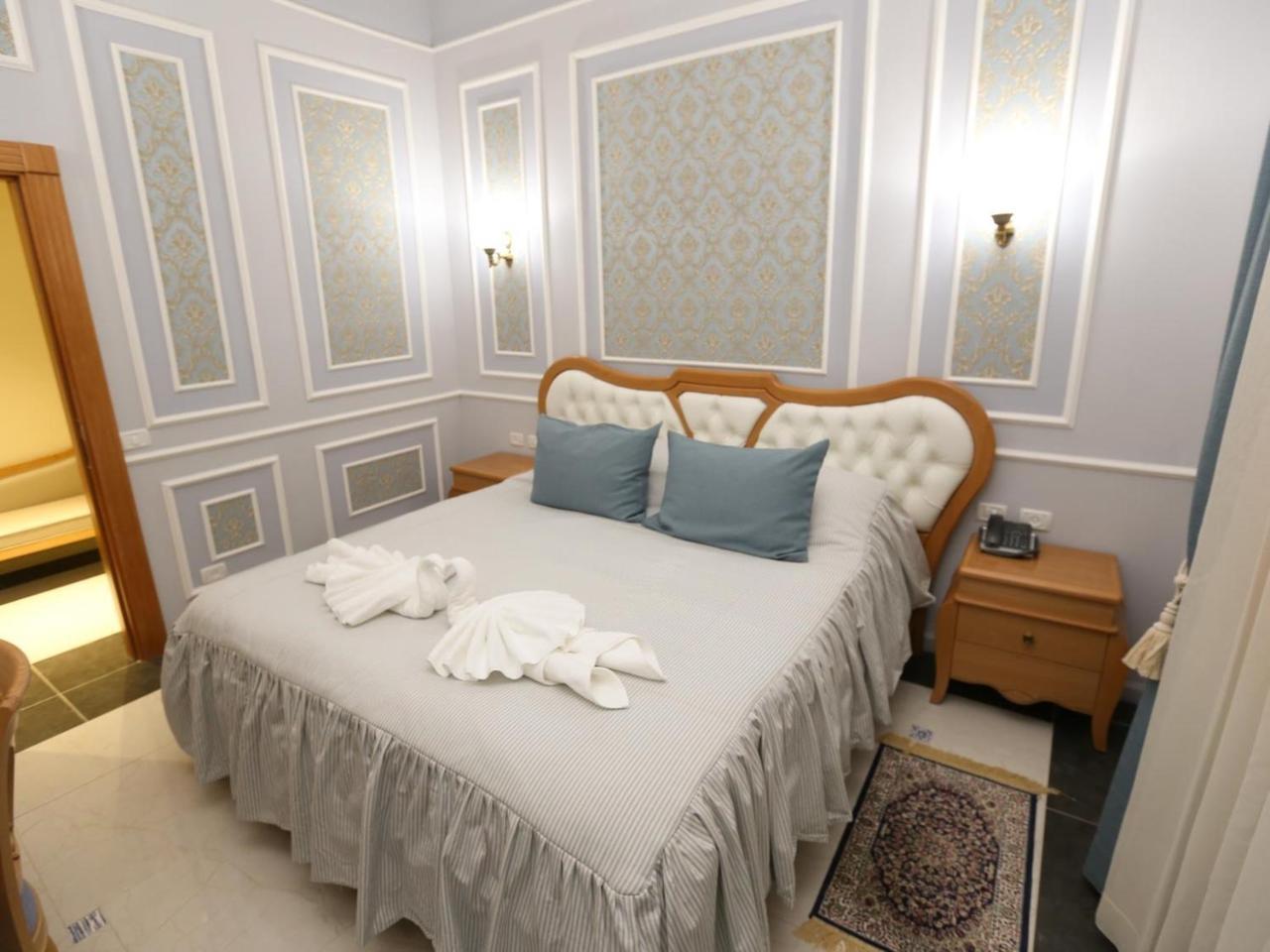 Sergei Palace מלון