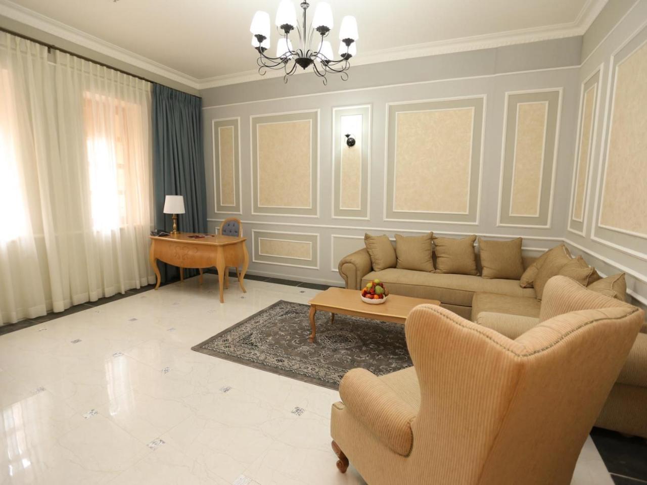 Sergei Palace מלון