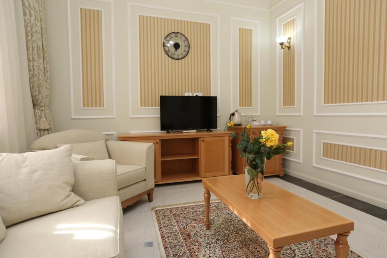 Sergei Palace מלון 4*